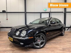 Jaguar S-type - 3.0 V6 EXECUTIVE / SCHUIFDAK / NAVI / LEDER / CLIMA / BLUETOOTH AUDIO /