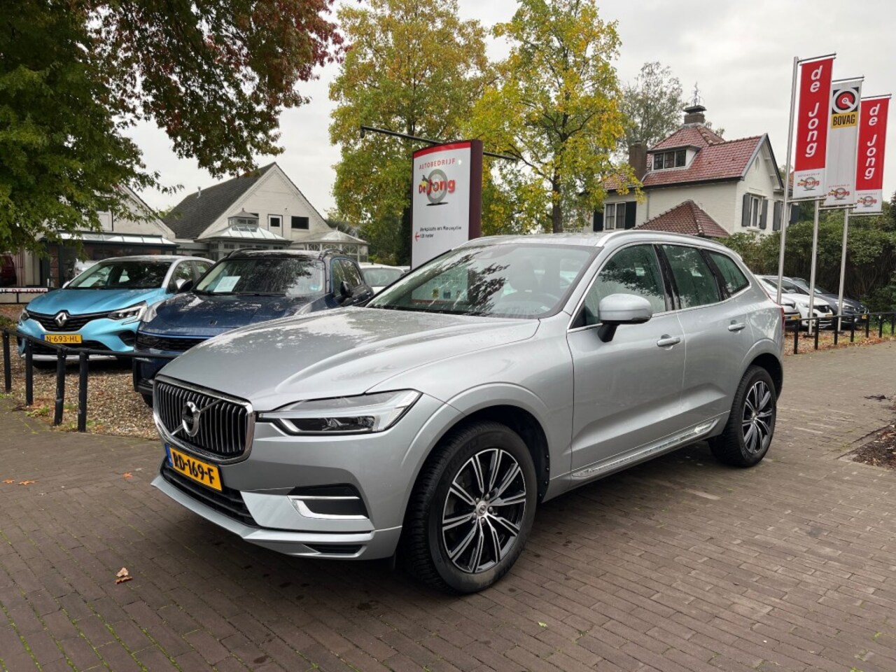 Volvo XC60 - 2.0 T5 AWD INSCRIPTION 254PK / CARPLAY / 19'' LMV / STOELVERW. - AutoWereld.nl