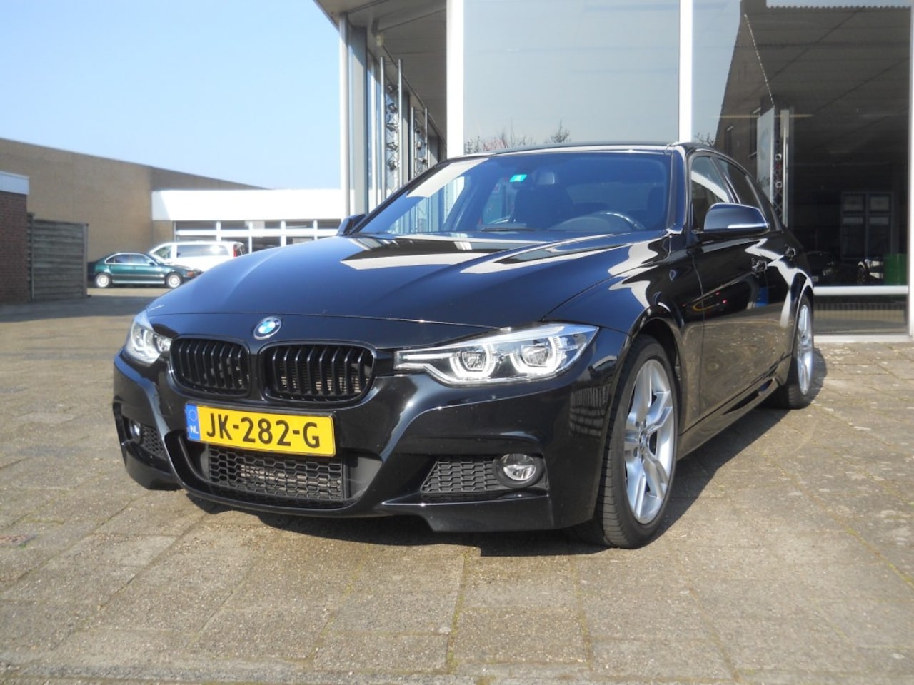 BMW 3-serie - 318i M-Sport Shadow 136 PK - AutoWereld.nl