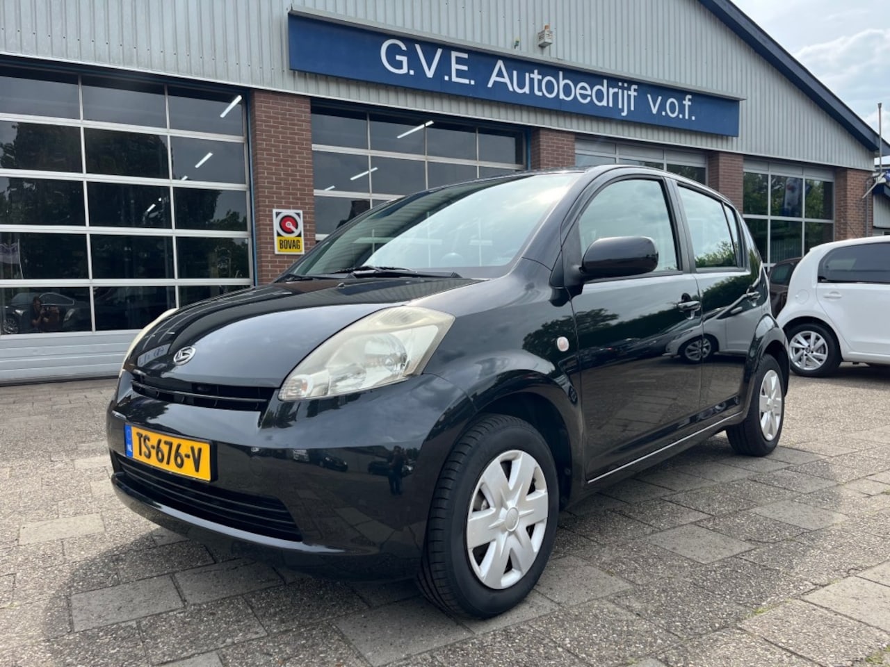 Daihatsu Sirion - 1.3-16V COMFORT - AutoWereld.nl