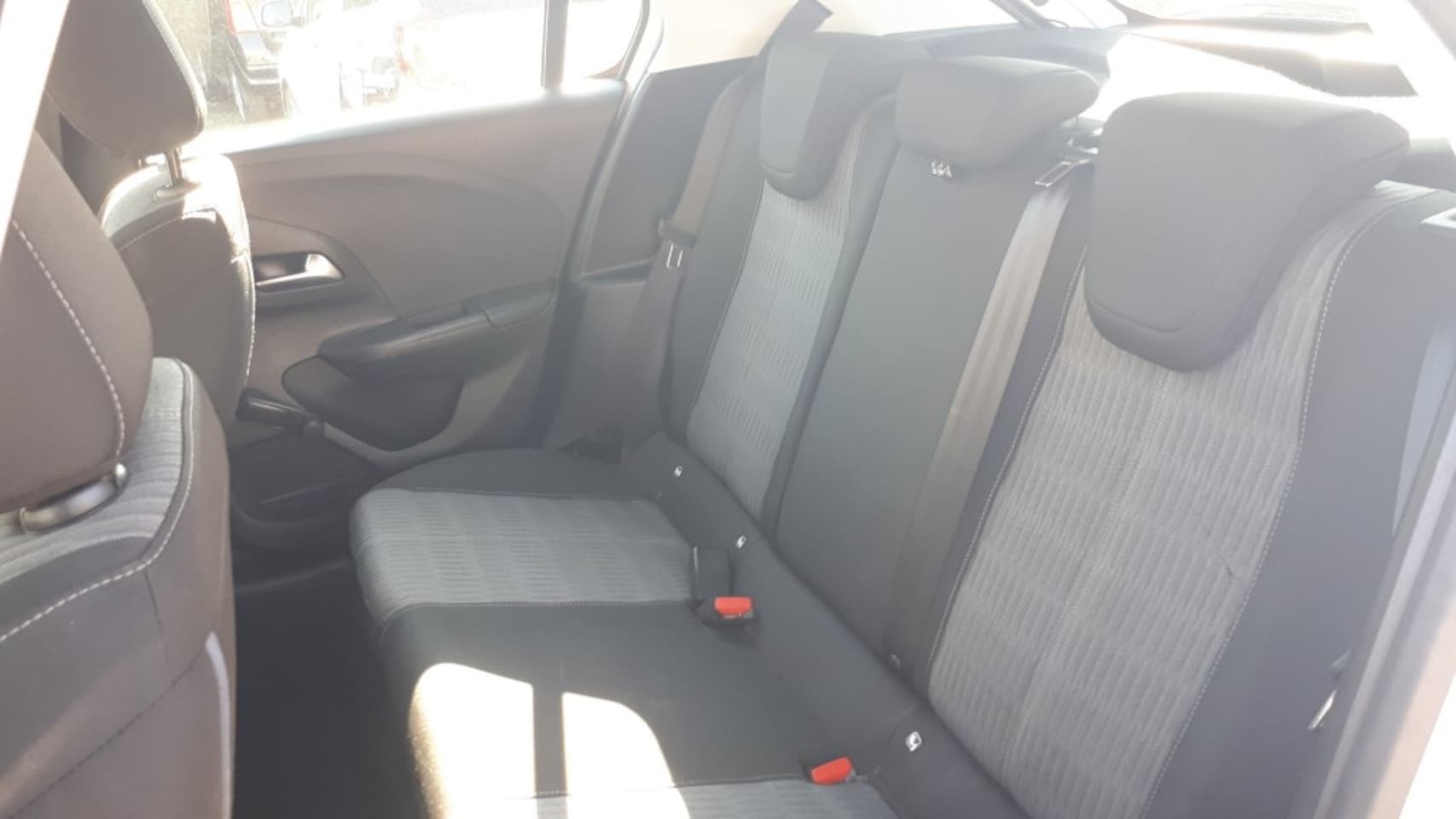 Opel Corsa - 1.2 Edition RADIO/AIRCO/NAVI/CRUISE/ELEC.SPIEGELS+RAMEN VOOR