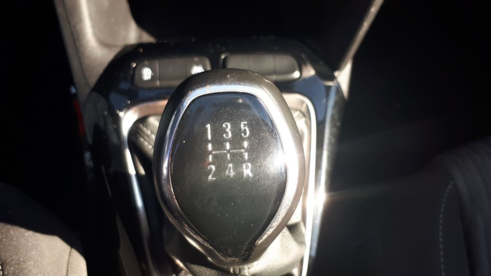 Opel Corsa - 1.2 Edition RADIO/AIRCO/NAVI/CRUISE/ELEC.SPIEGELS+RAMEN VOOR