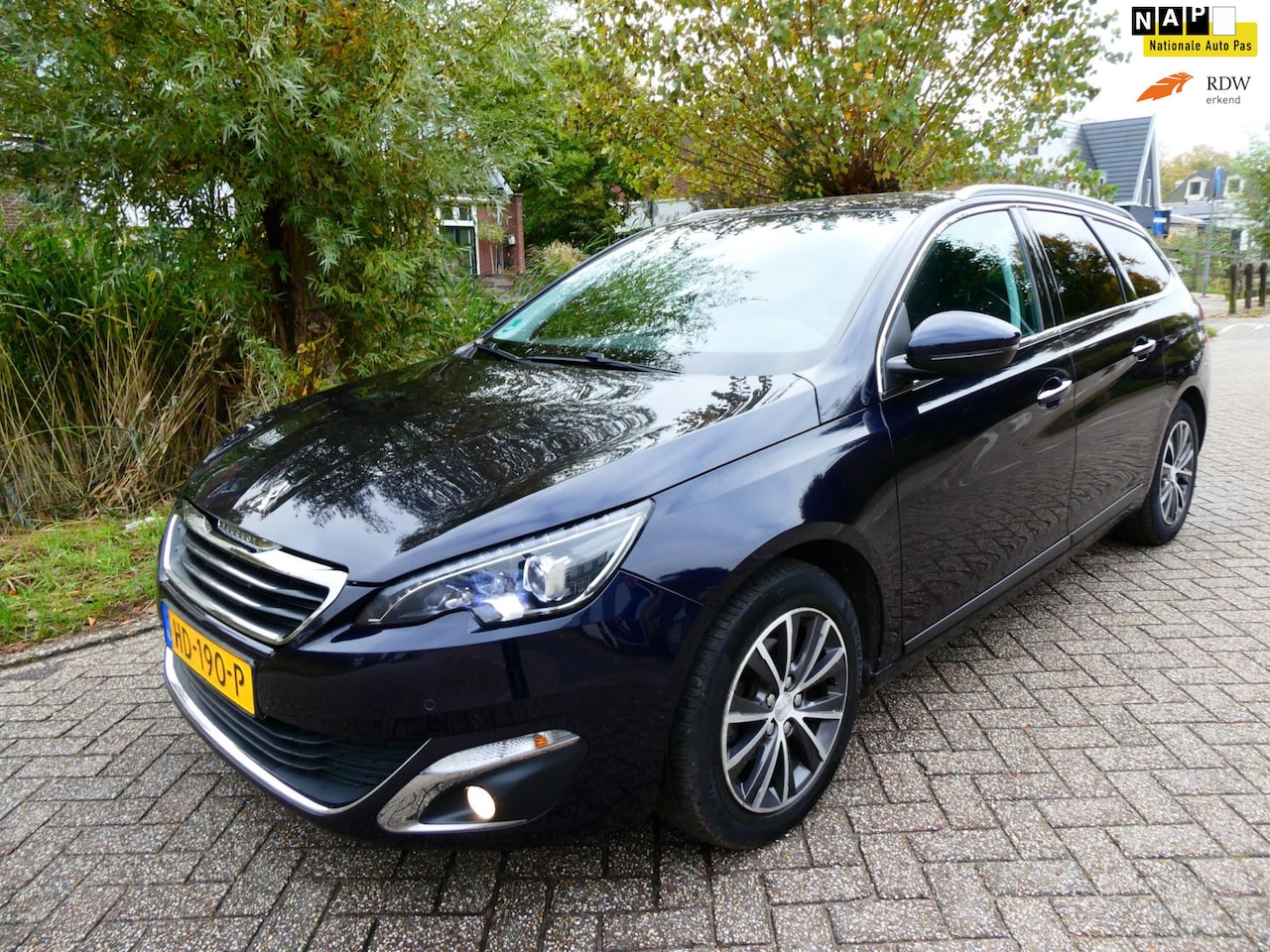 Peugeot 308 SW - 1.2i 131pk Automaat Clima Navi LED PDC 142.000km. - AutoWereld.nl