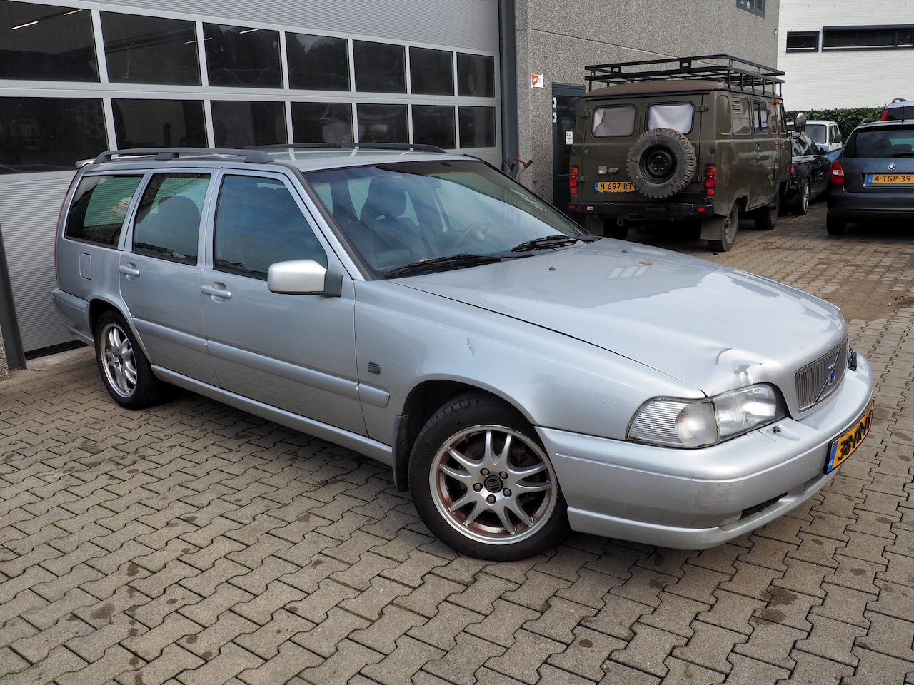 Volvo V70 - 2.4 170pk Comfort Europa EXPORT! - AutoWereld.nl