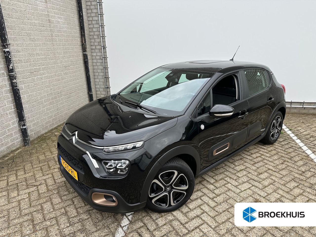 Citroën C3 - 1.2 PureTech C-Series | Achterbank in delen neerklapbaar | Airco (automatisch) | Apple Car - AutoWereld.nl
