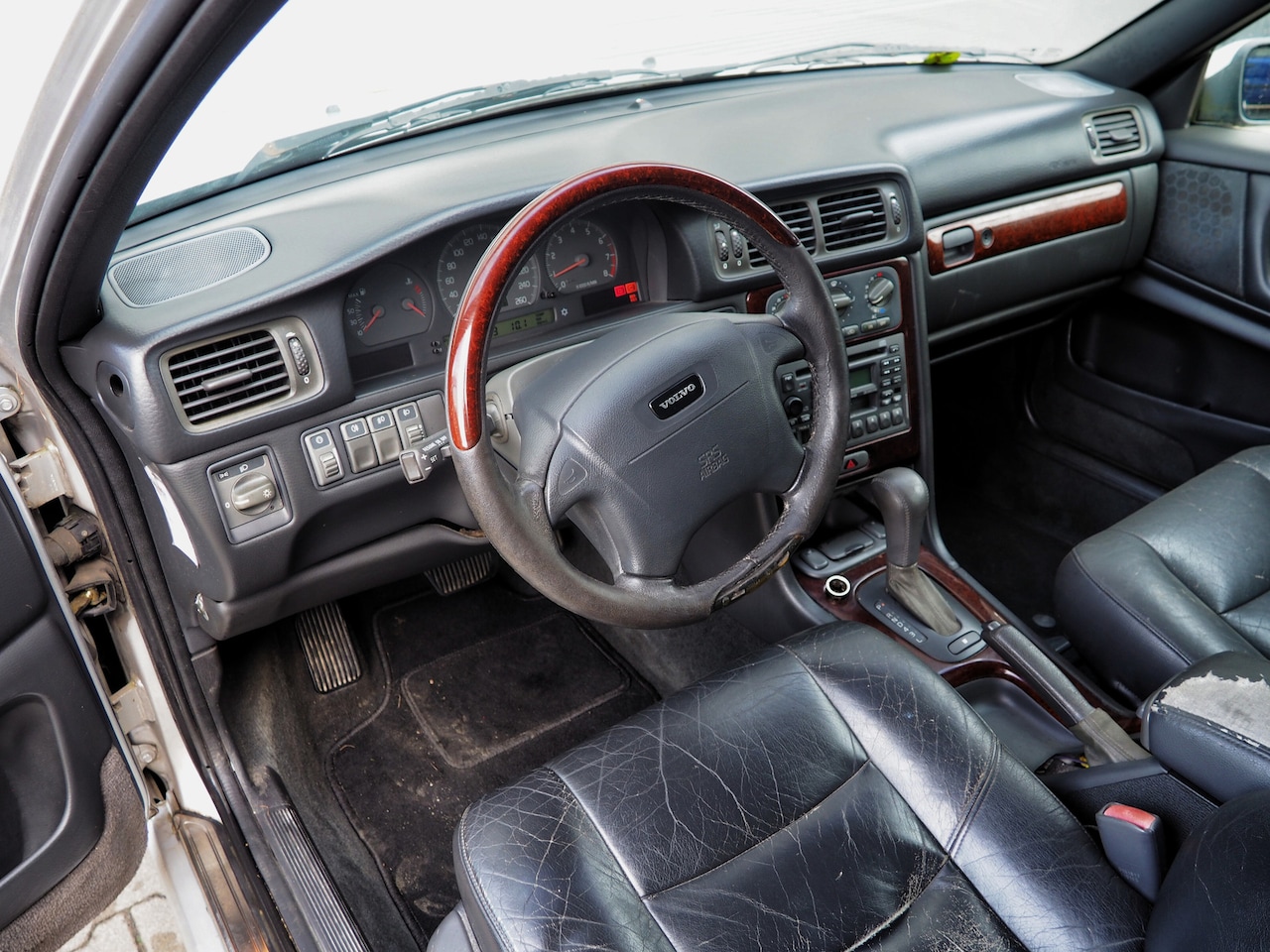 Volvo V70 - 2.4 170pk Comfort Europa EXPORT!
