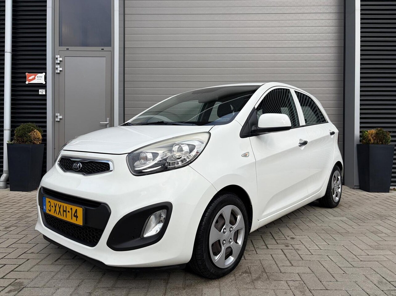 Kia Picanto - 1.0 CVVT BusinessLine/NAP/APK/Airco - AutoWereld.nl