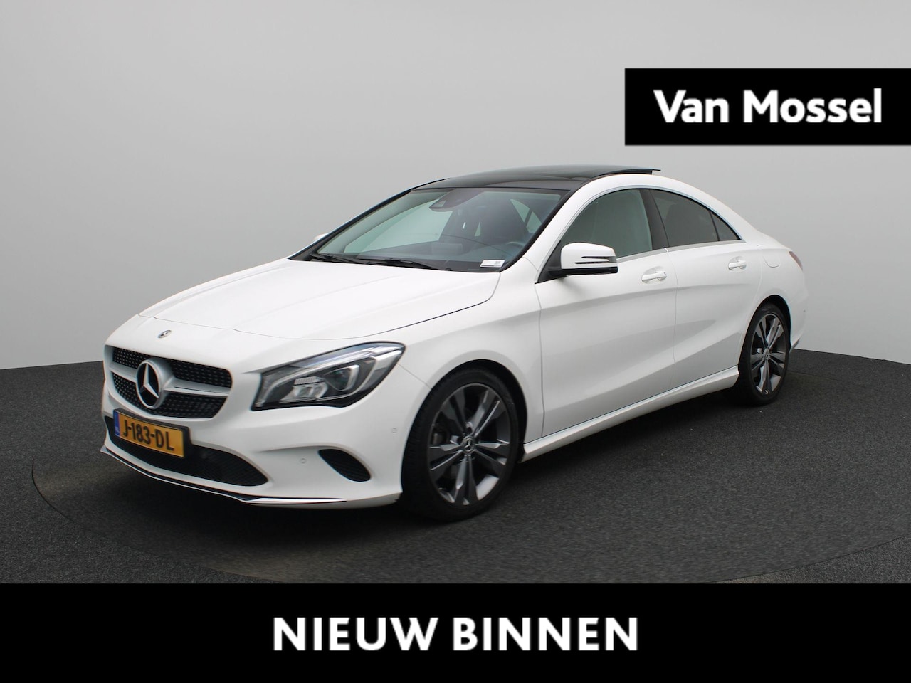 Mercedes-Benz CLA-Klasse - 180 Prestige | Airconditioning | Panoramadak | Stoelverwarming | Lichtmetalen Velgen | - AutoWereld.nl