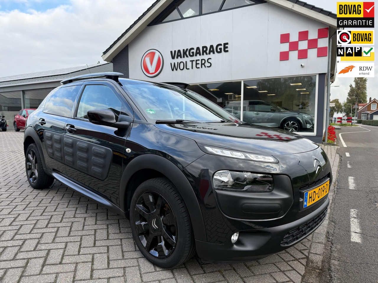 Citroën C4 Cactus - 1.2 PureTech Business RIJKLAARPRIJS! - AutoWereld.nl