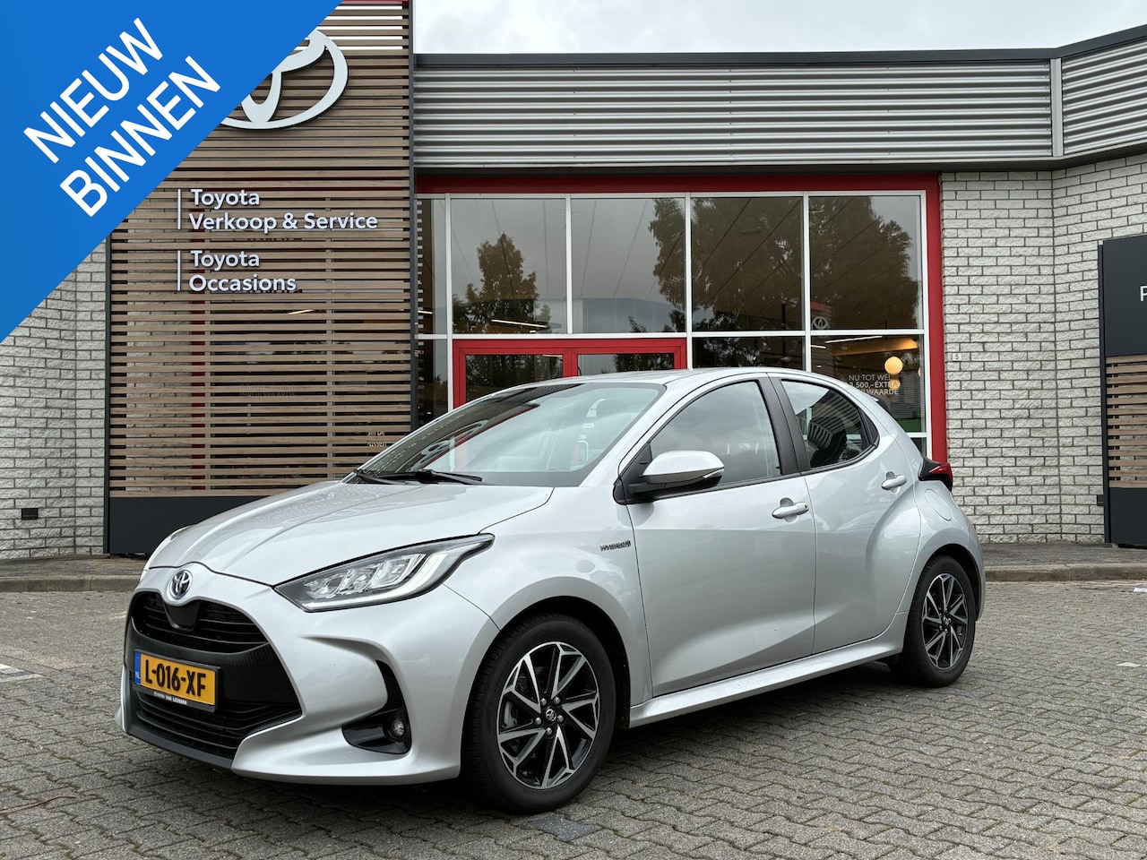Toyota Yaris - 1.5 HYBRID DYNAMIC APPLE/ANDROID CLIMA AD-CRUISE KEYLESS CAMERA 16" LM-VELGEN NL-AUTO DEAL - AutoWereld.nl