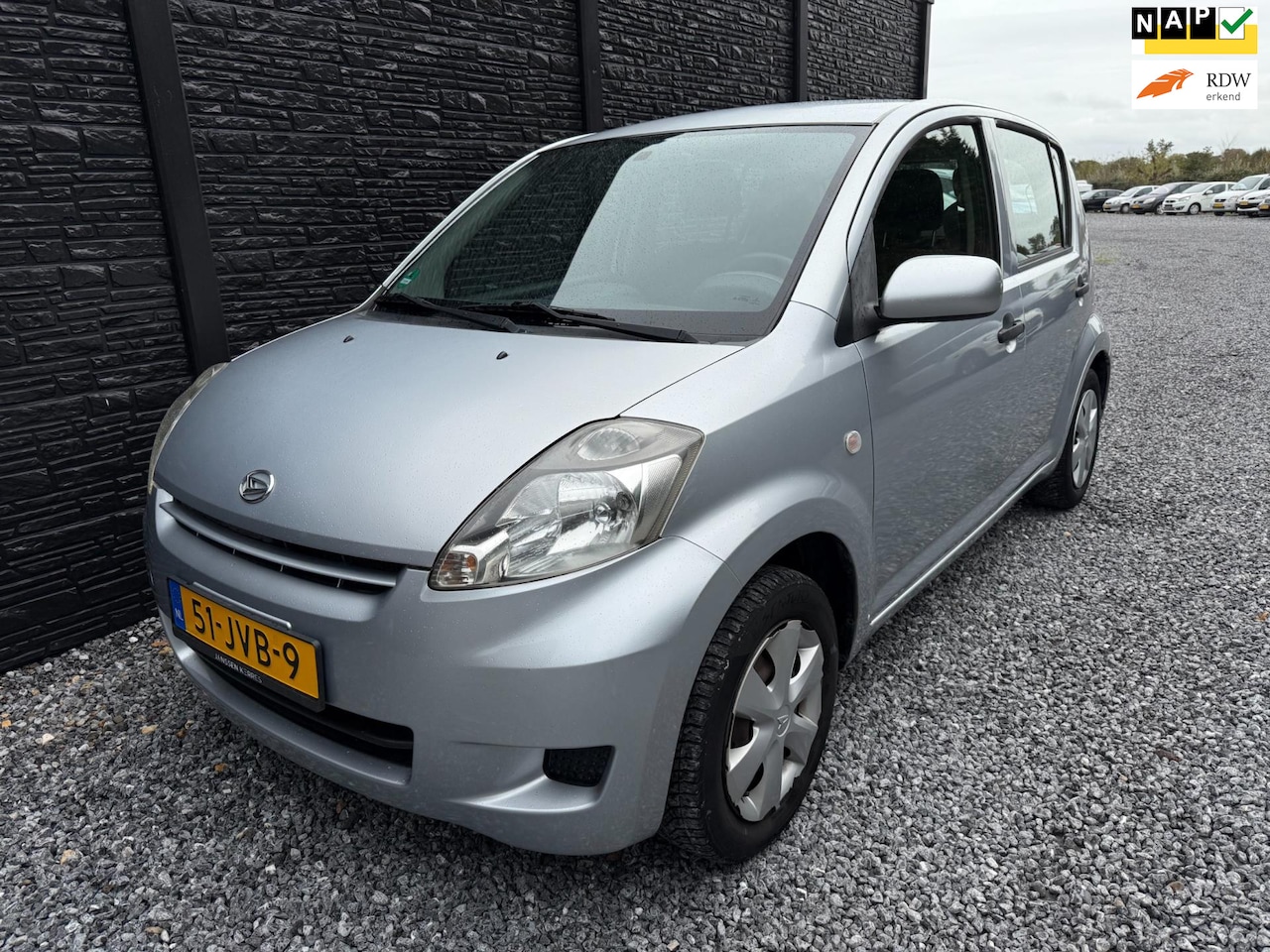 Daihatsu Sirion 2 - 1.0-12V Premium NAP, Orgineel NL auto, Electr Ramen, - AutoWereld.nl