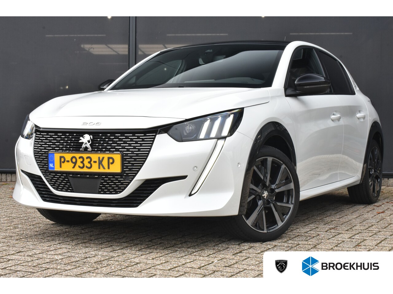 Peugeot 208 - 1.2 PureTech GT Pack 100pk | Adaptive Cruise | Alcantara | Achteruitrijcamera | Navigatie - AutoWereld.nl