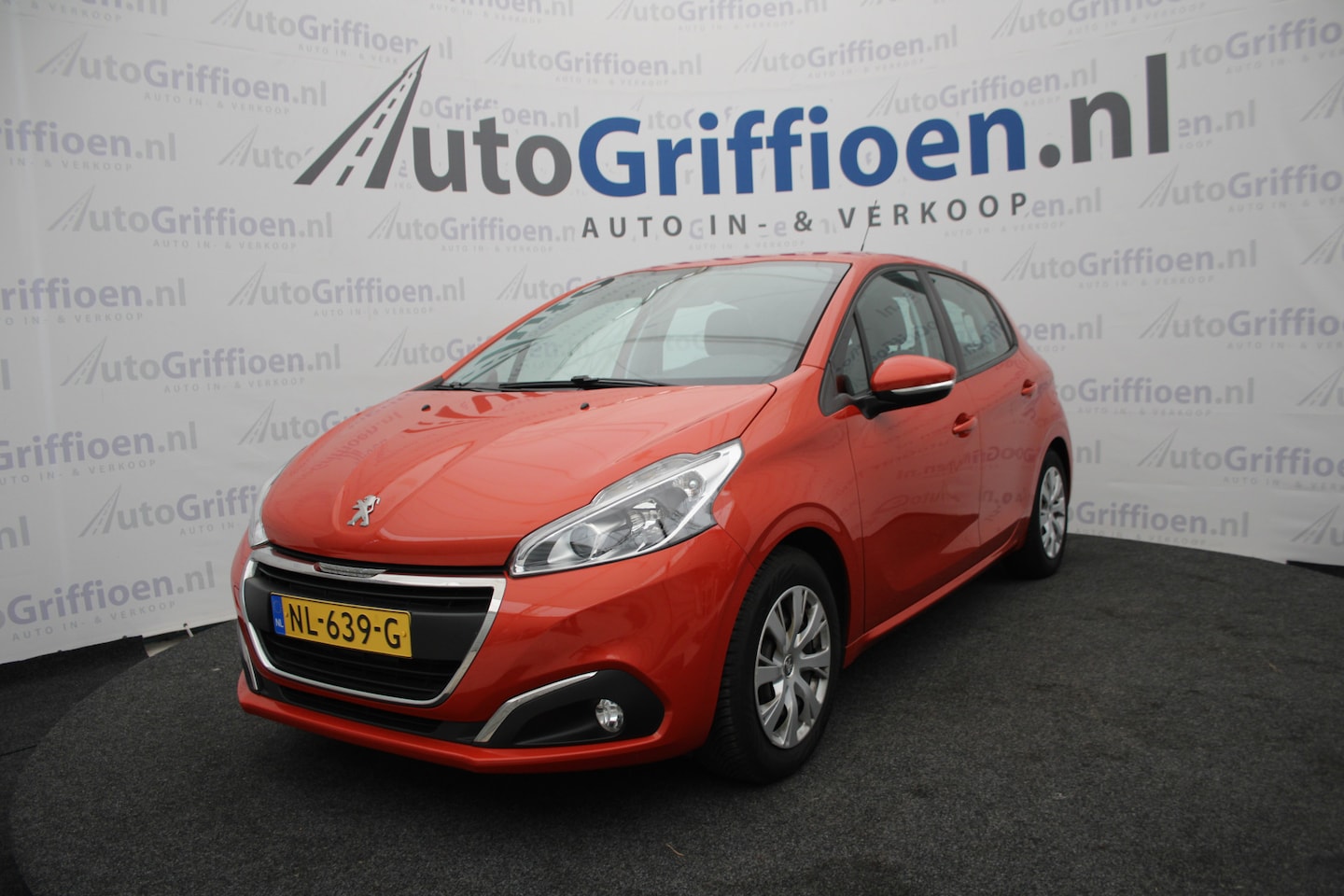 Peugeot 208 - 1.2 PureTech Blue Lion nette 5-deurs met trekhaak 1e eigenaar - AutoWereld.nl