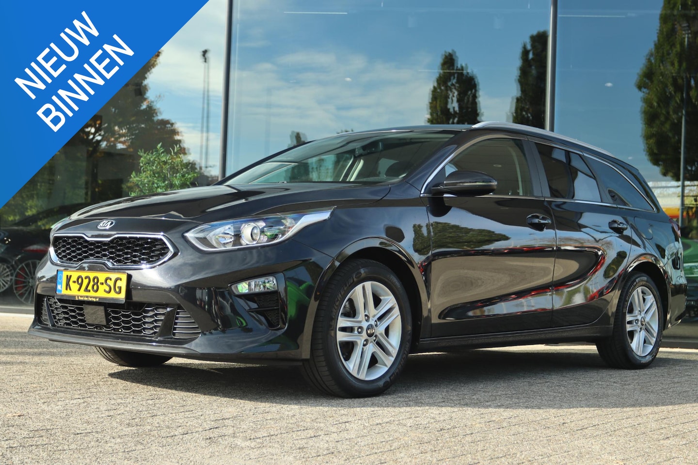 Kia Cee'd - CEED SPORTWAGON 1.5 T-GDi AUT. DYNAMICPLUSLINE | CARPLAY | ACC | NAVI | CAMERA | KEY-LESS - AutoWereld.nl
