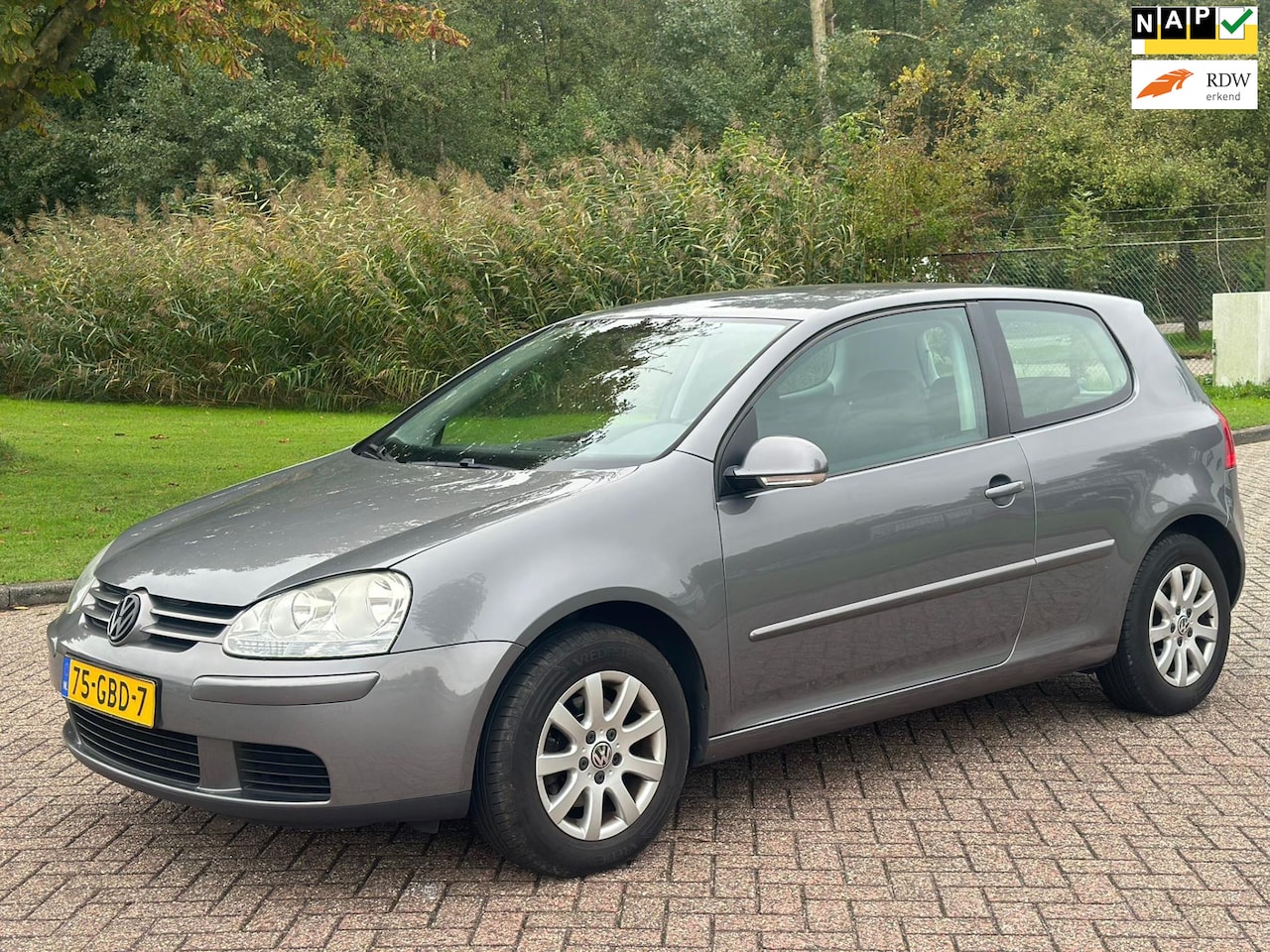 Volkswagen Golf - 1.6 Comfortline/AIRCO/CRUISE/NAVI - AutoWereld.nl