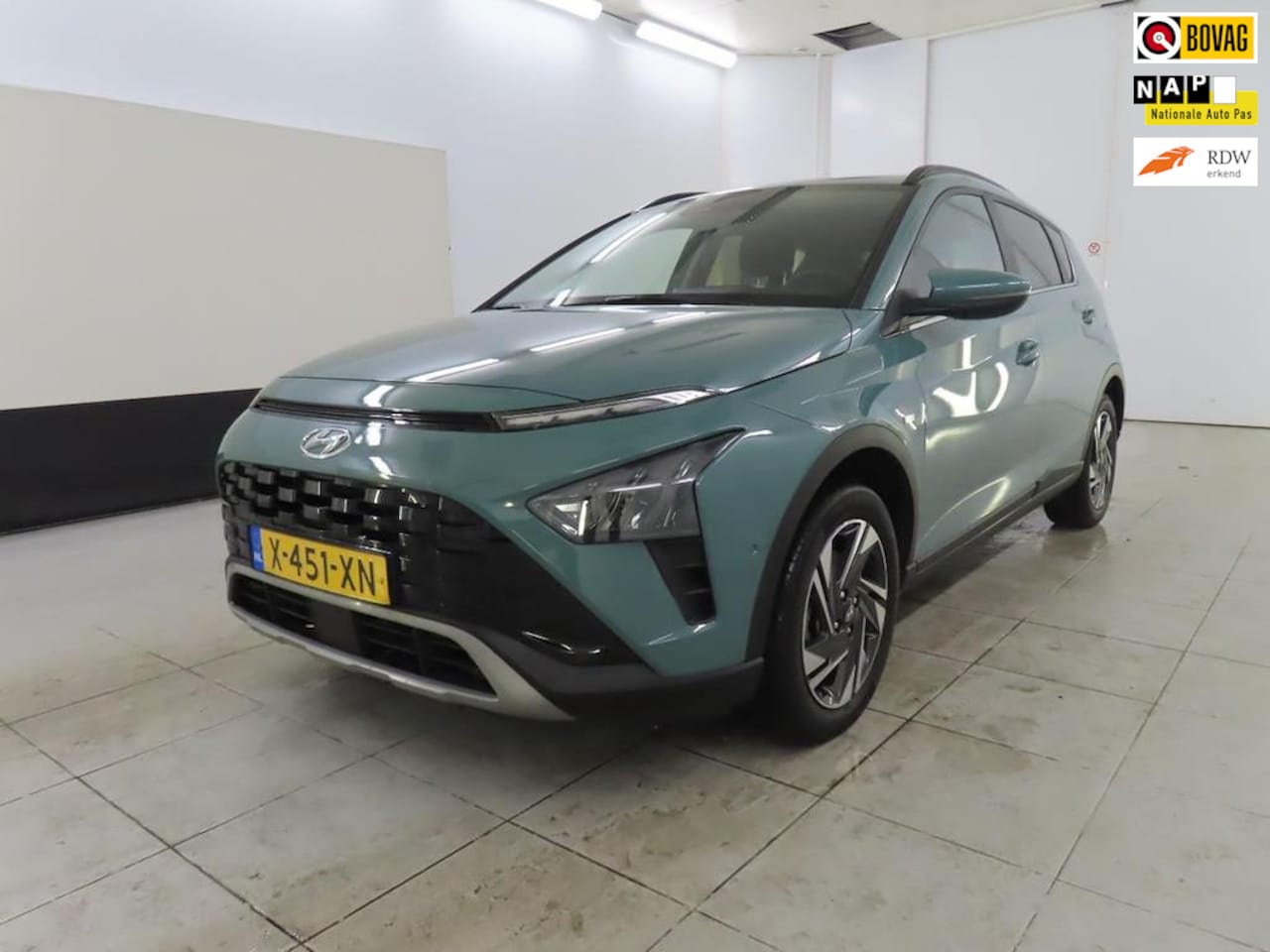 Hyundai Bayon - 1.0 T-GDI Premium+Led+breed-navigatie+camera+adaptief-cruise+aplle-carplay+vitrual+stuur&s - AutoWereld.nl