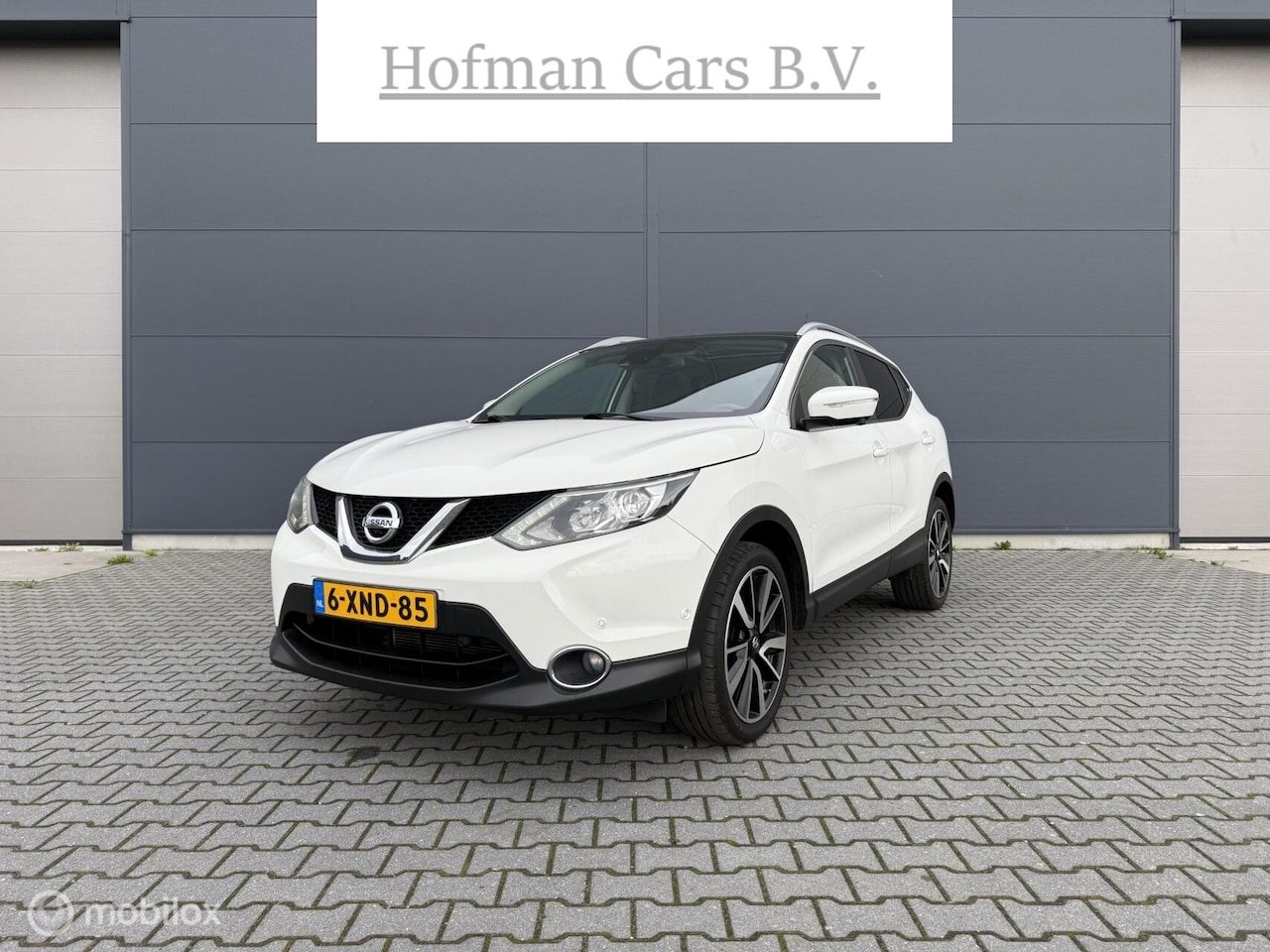 Nissan Qashqai - 1.2 Premier Edition Leder|Pano|Camera 360 - AutoWereld.nl