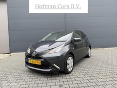 Toyota Aygo - 1.0 VVT-i 5-deurs x-play Incl. Nieuwe APK en Beurt