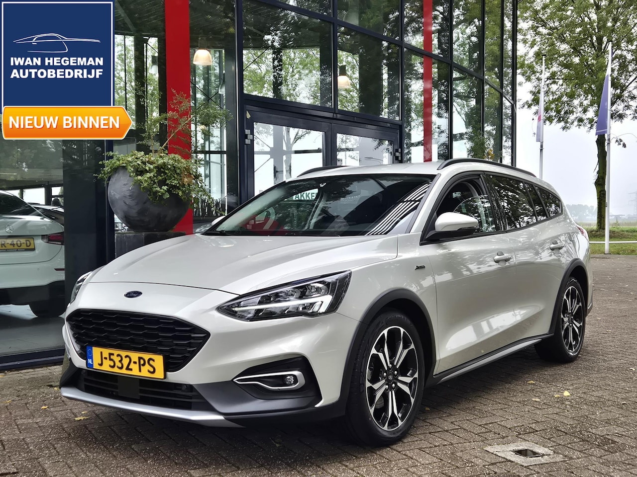 Ford Focus Wagon - 1.0 EcoBoost 125PK Active Business | Navigatie | Winterpakket | Trekhaak | Cruise Control - AutoWereld.nl