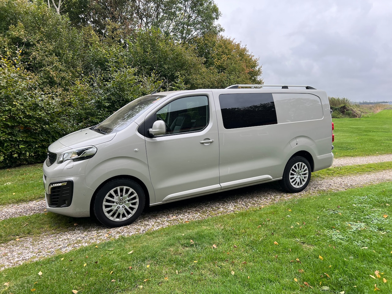 Peugeot Expert - 2.0 BlueHDI 120 Long Asphalt DC - AutoWereld.nl