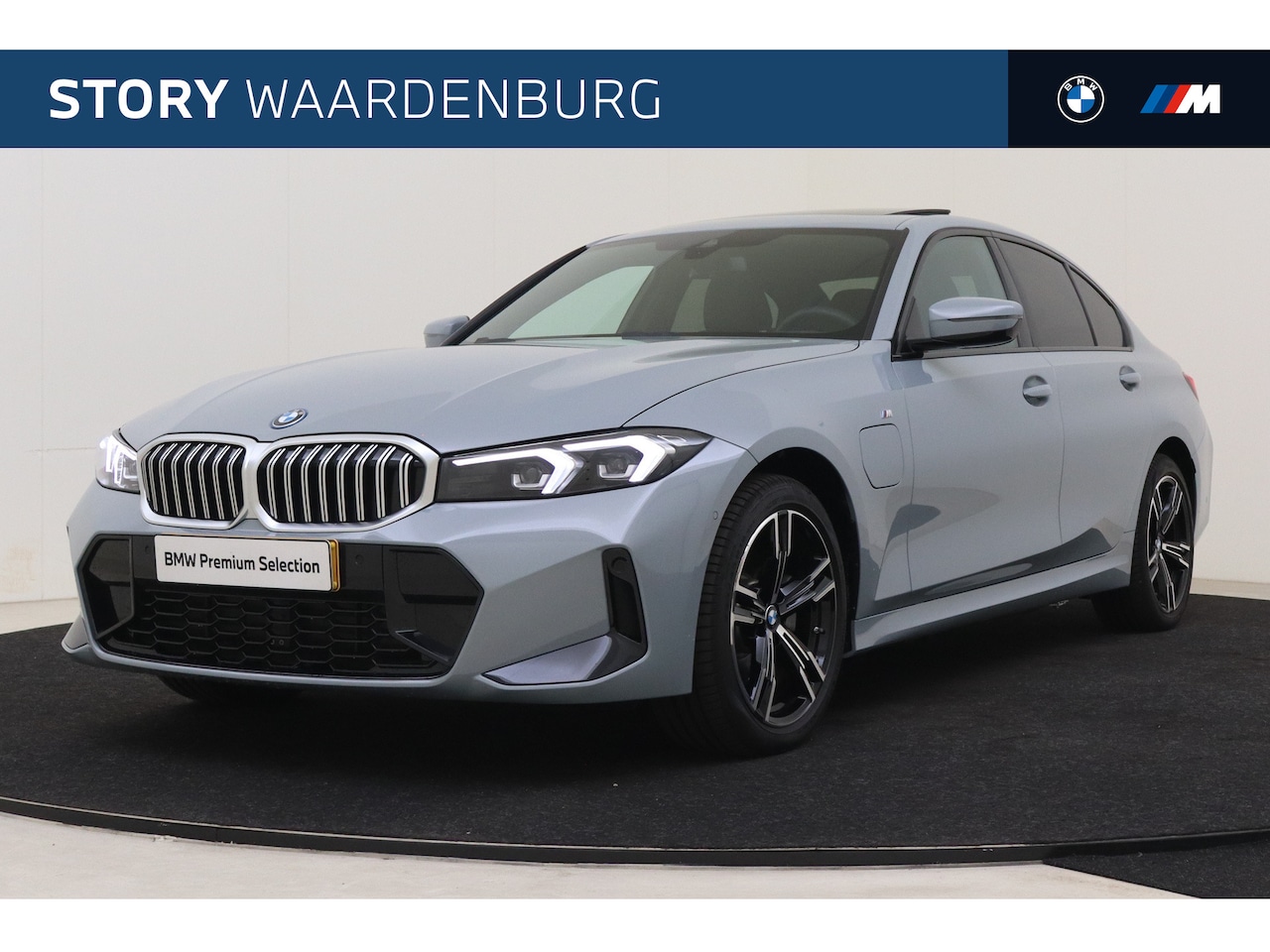 BMW 3-serie - 330e M Sport Automaat / Schuif-kanteldak / Trekhaak / Sportstoelen / Achteruitrijcamera / - AutoWereld.nl