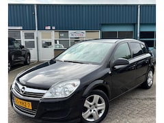 Opel Astra - 1.9 CDTi Business | Automaat | Diesel | Parkeersensoren | NAP | Navi | Airco | Trekhaak |