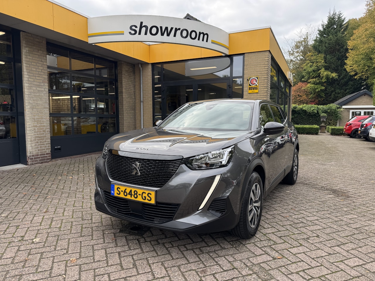 Peugeot 2008 - 1.2 PureTech Active Climate Control Navi Carplay 360Camera - AutoWereld.nl