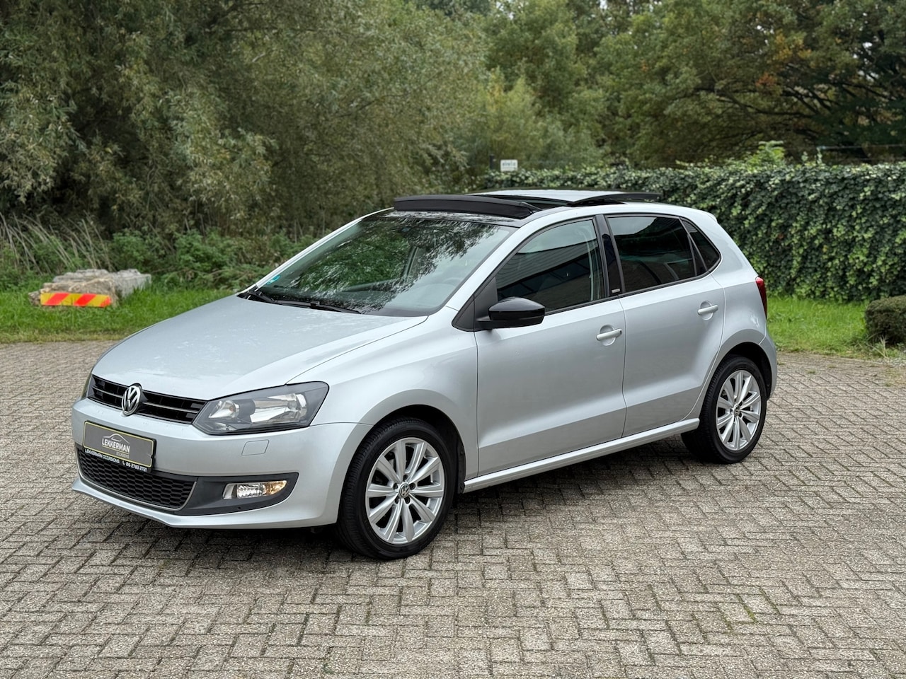 Volkswagen Polo - 1.2 TSI Highline PANO I 105PK I 6BAK I STOELWERW I NWE APK - AutoWereld.nl