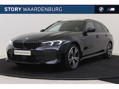BMW 3-serie Touring - 320e M Sport Automaat / Panoramadak / Adaptieve LED / Sportstoelen / Parking Assistant / D