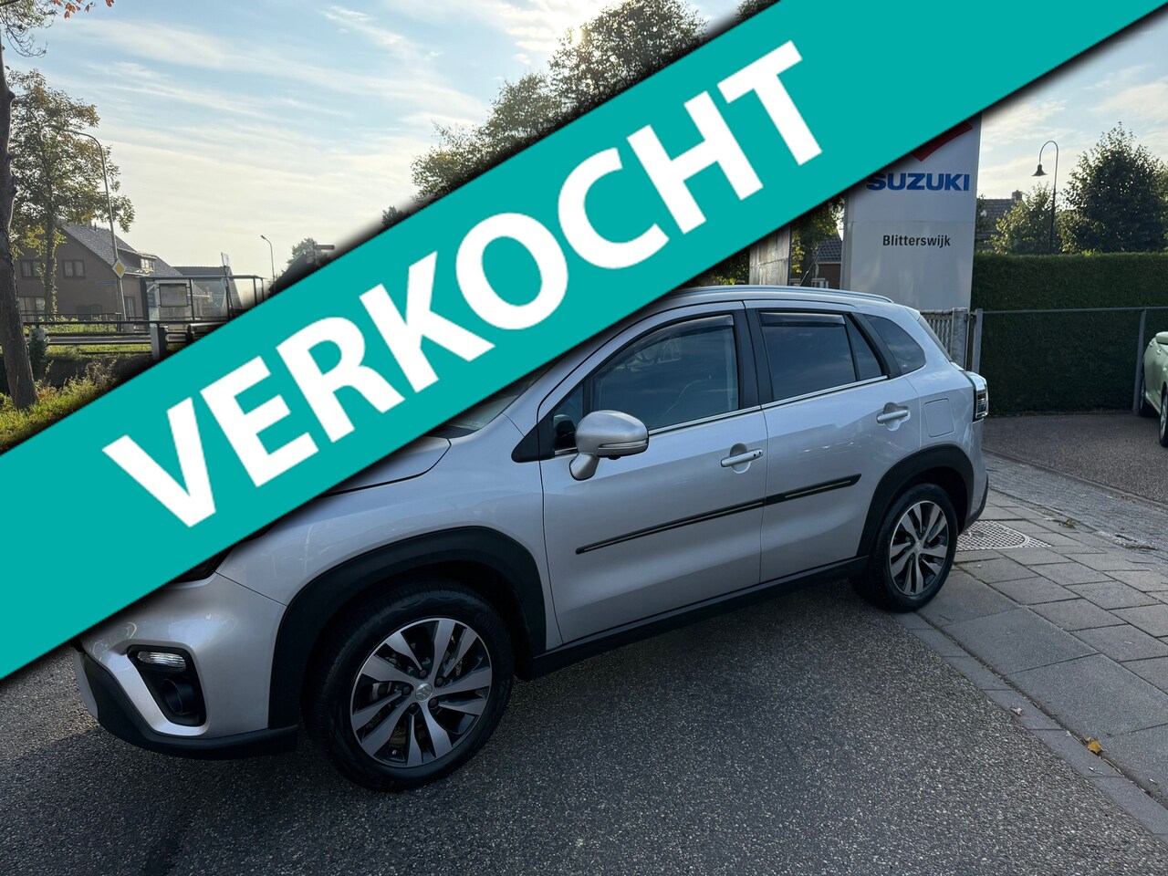 Suzuki S-Cross - 1.4 Boosterjet Style Smart Hybrid // Trekhaak // 1500 kilo trekgewicht // Snel te rijden / - AutoWereld.nl