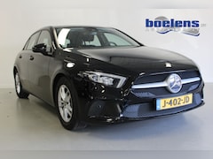 Mercedes-Benz A-klasse - 180 d Business Solution | CARPLAY | NAVIGATIE | PDC-V/A | CAMERA | 16'LMV | LED | DAB-RADI