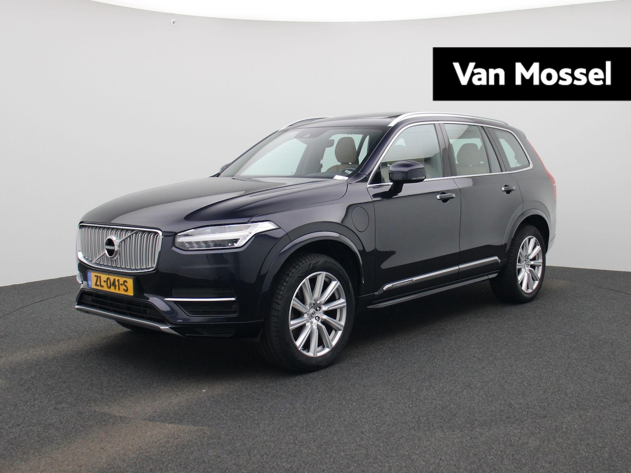 Volvo XC90 - 2.0 T8 Twin Engine AWD Inscription | 7-ZITS | PANO-SCHUIFDAK | LEER | CAMERA | STOELVERWAR - AutoWereld.nl