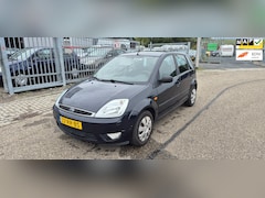 Ford Fiesta - 1.6-16V Ghia 5D / Automaat / Apk gekeurd tot 23-07-2026