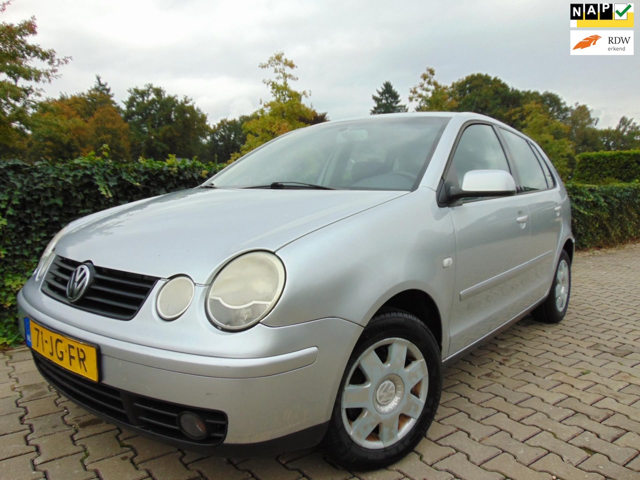 Volkswagen Polo - 1.4-16V Highline 1.4-16V Highline , 5 DRS. , Clima / Cruise / 14" Lm Velgen / Trekhaak. - AutoWereld.nl