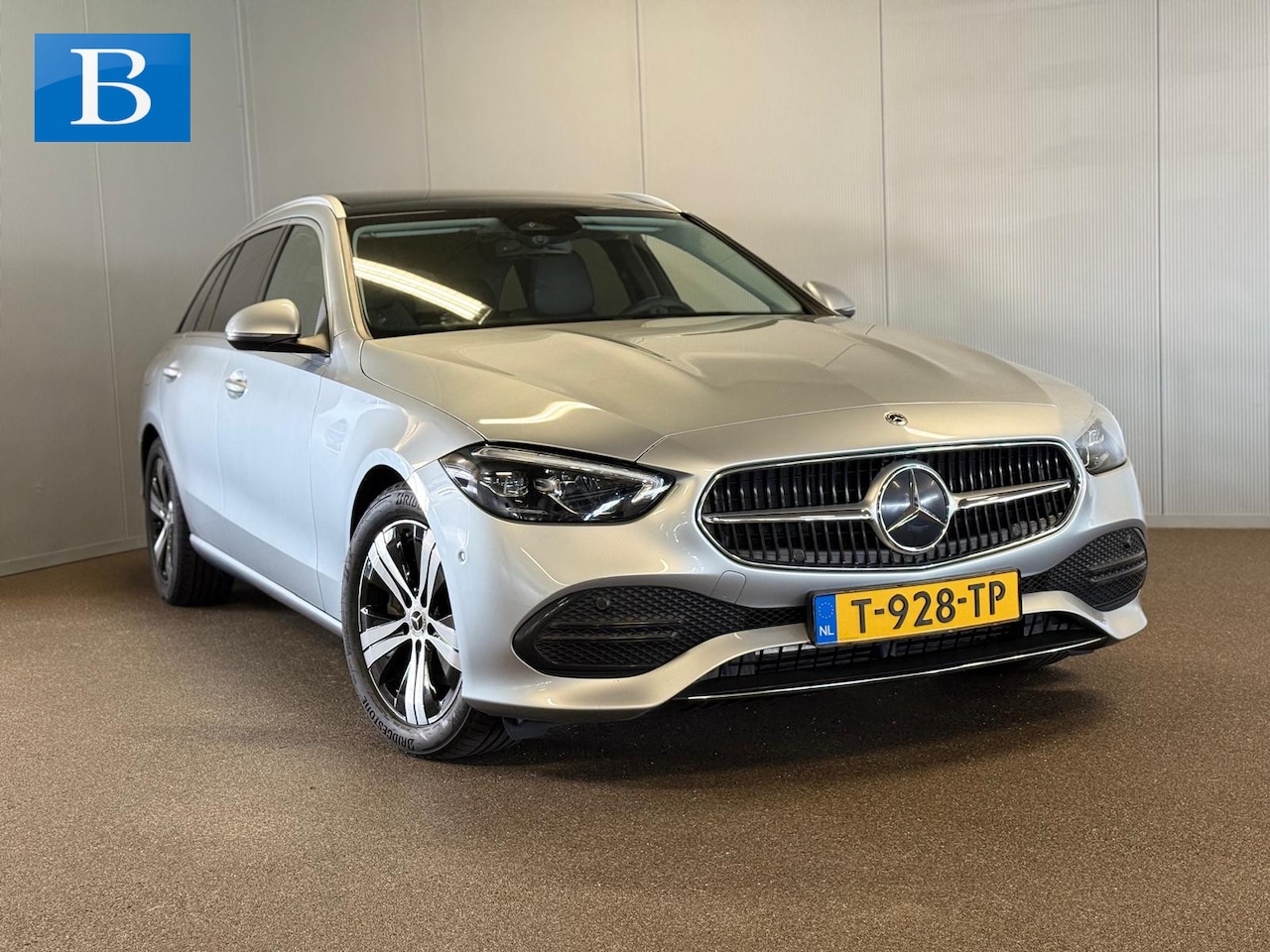 Mercedes-Benz C-klasse Estate - 220D AVANTGARDE-PANORAMADAK-TREKHAAK-SFEER-CAMERA-COMPLEET - AutoWereld.nl