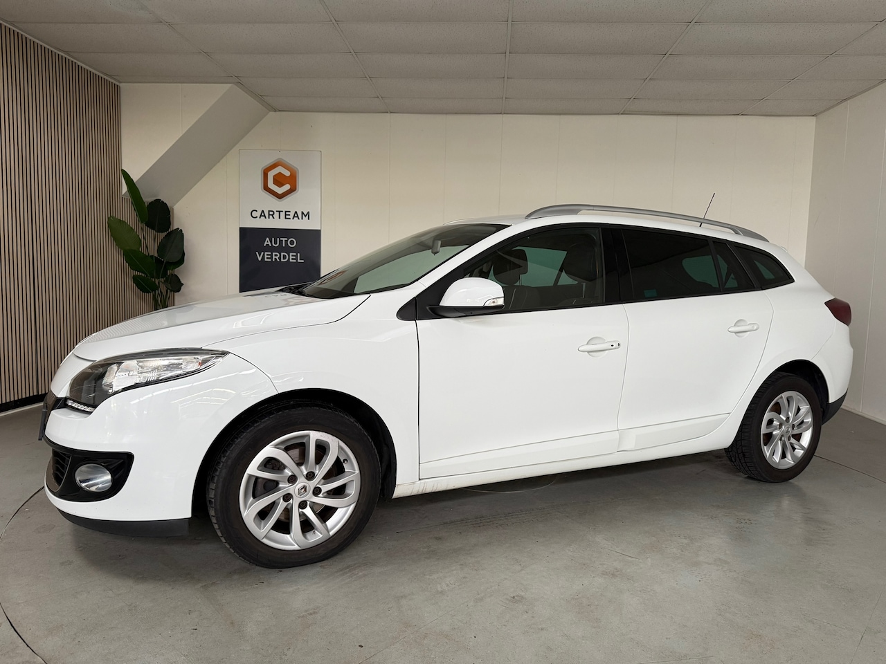 Renault Mégane Estate - 1.2 TCe Expression Airco, LMV, stoel verw. - AutoWereld.nl