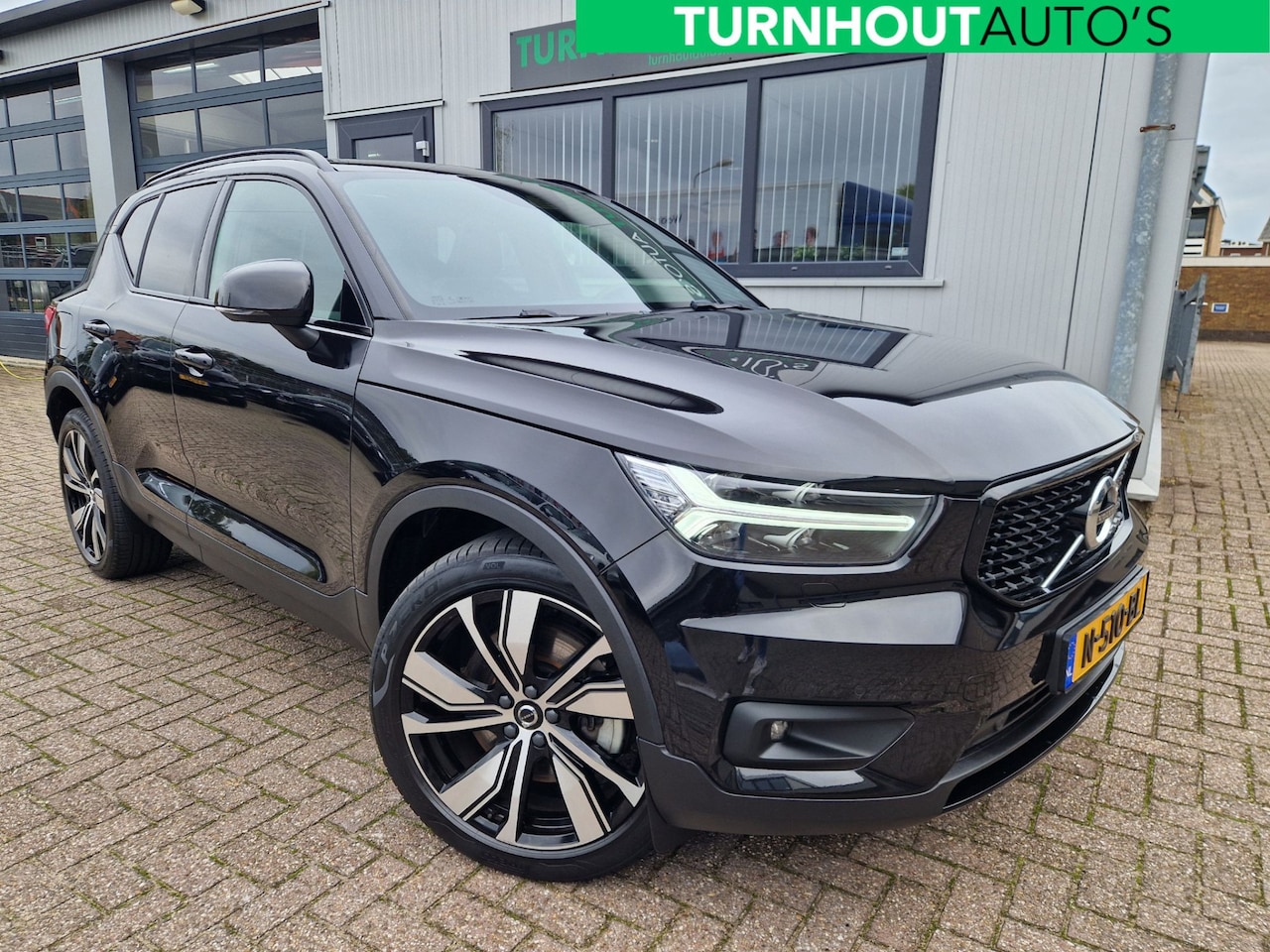 Volvo XC40 - 1.5 T4 Recharge R-Design Panoramadak | Harman Kardon - AutoWereld.nl