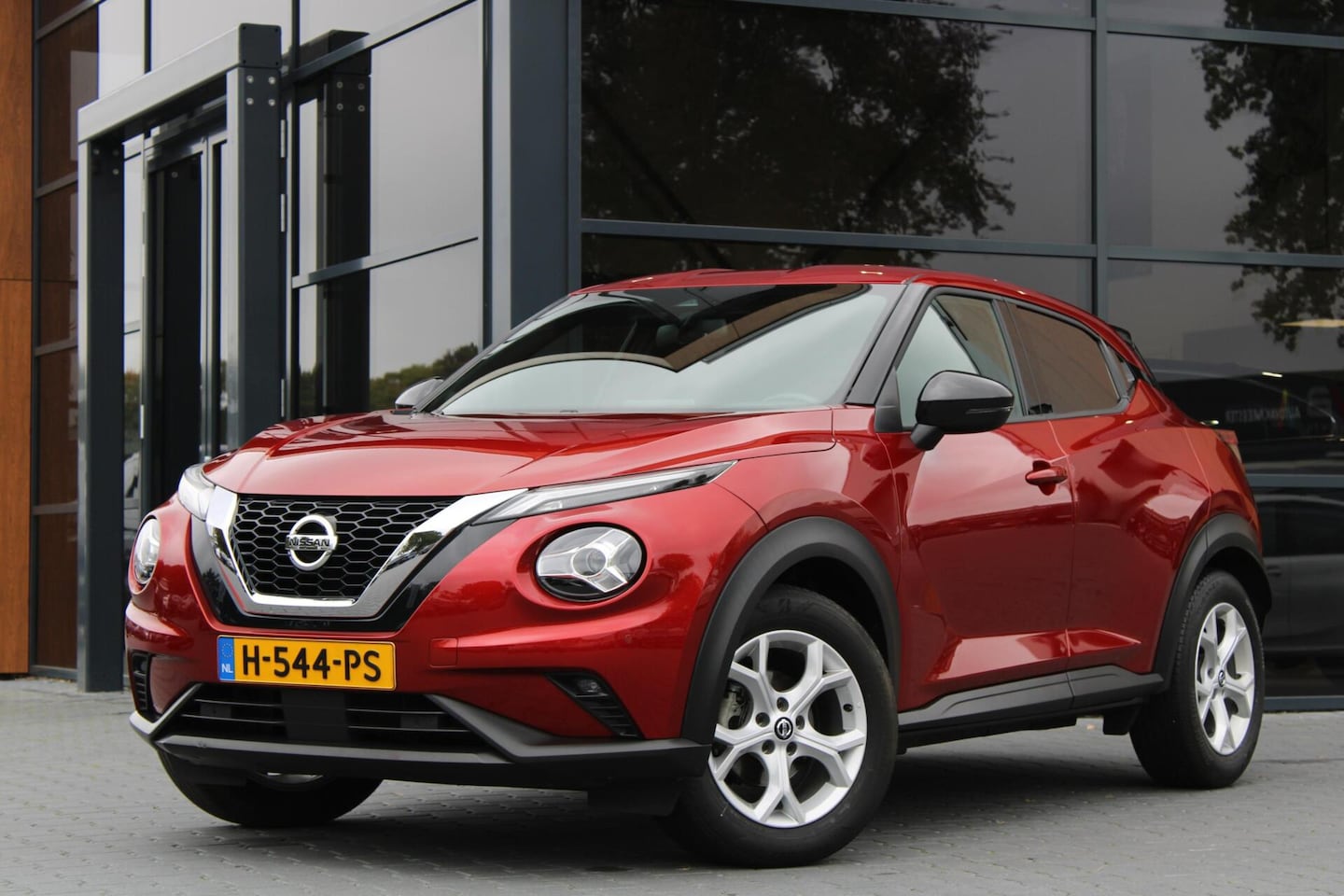 Nissan Juke - 1.0 DIG-T Automaat N-Connecta | Navi | Camera - AutoWereld.nl
