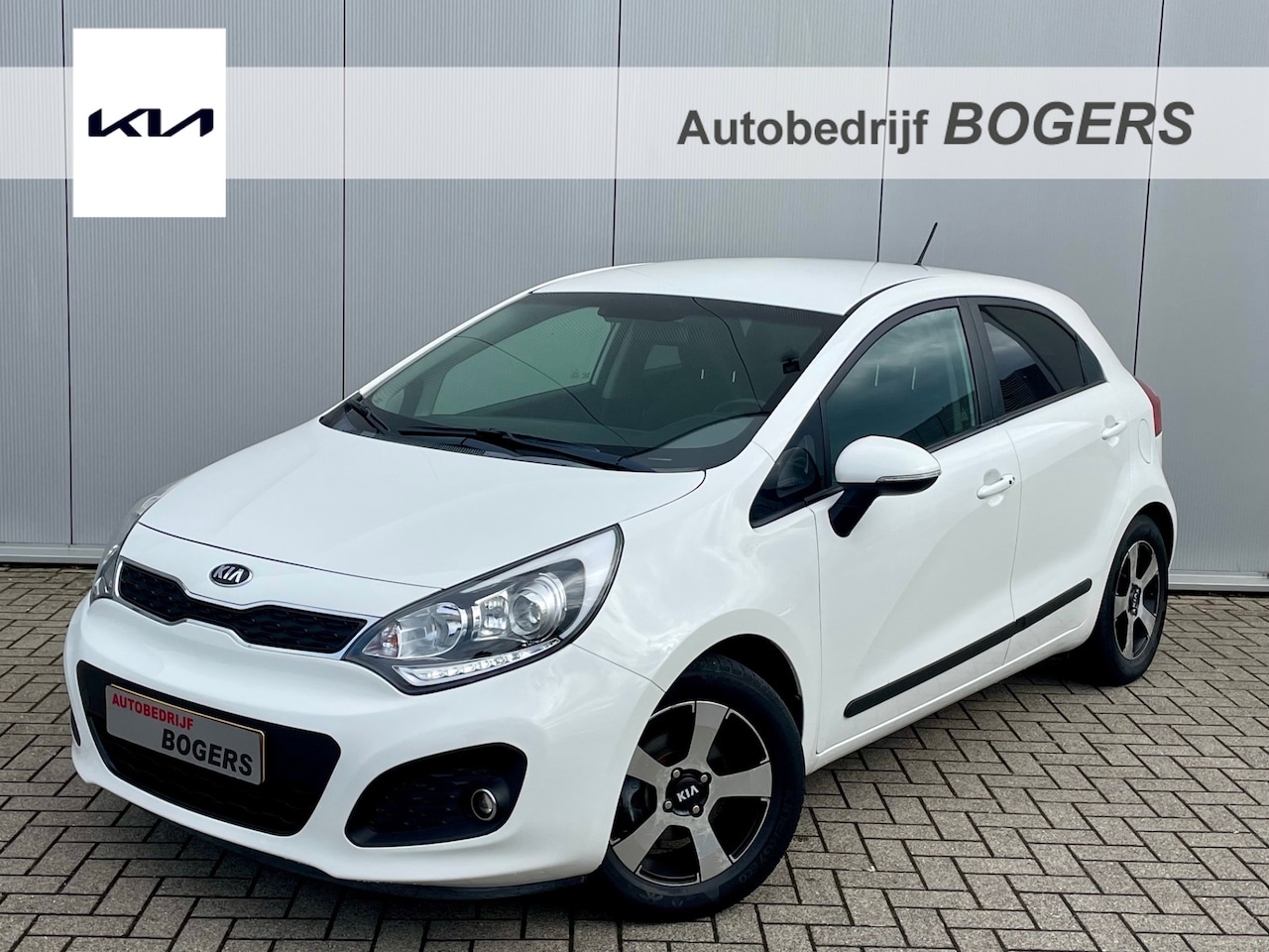 Kia Rio - 1.2 CVVT Super Pack Climate Control, Cruise Control, 15"Lm, Parkeersensoren, Keyless Entry - AutoWereld.nl