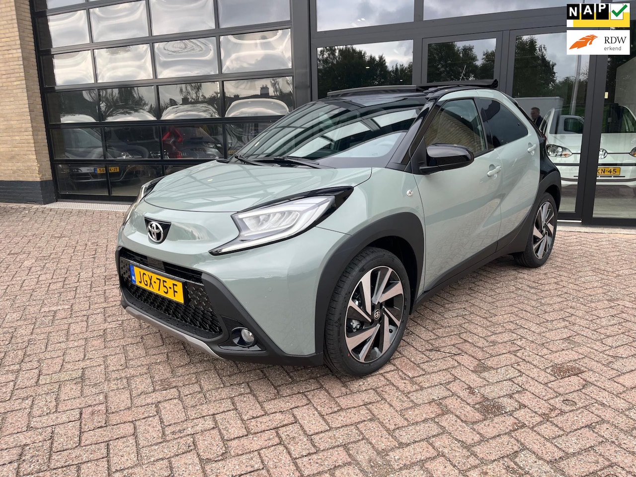 Toyota Aygo X - 1.0 VVT-i MT envy 1.0 VVT-i MT Envy , Open Dak , Camera - AutoWereld.nl