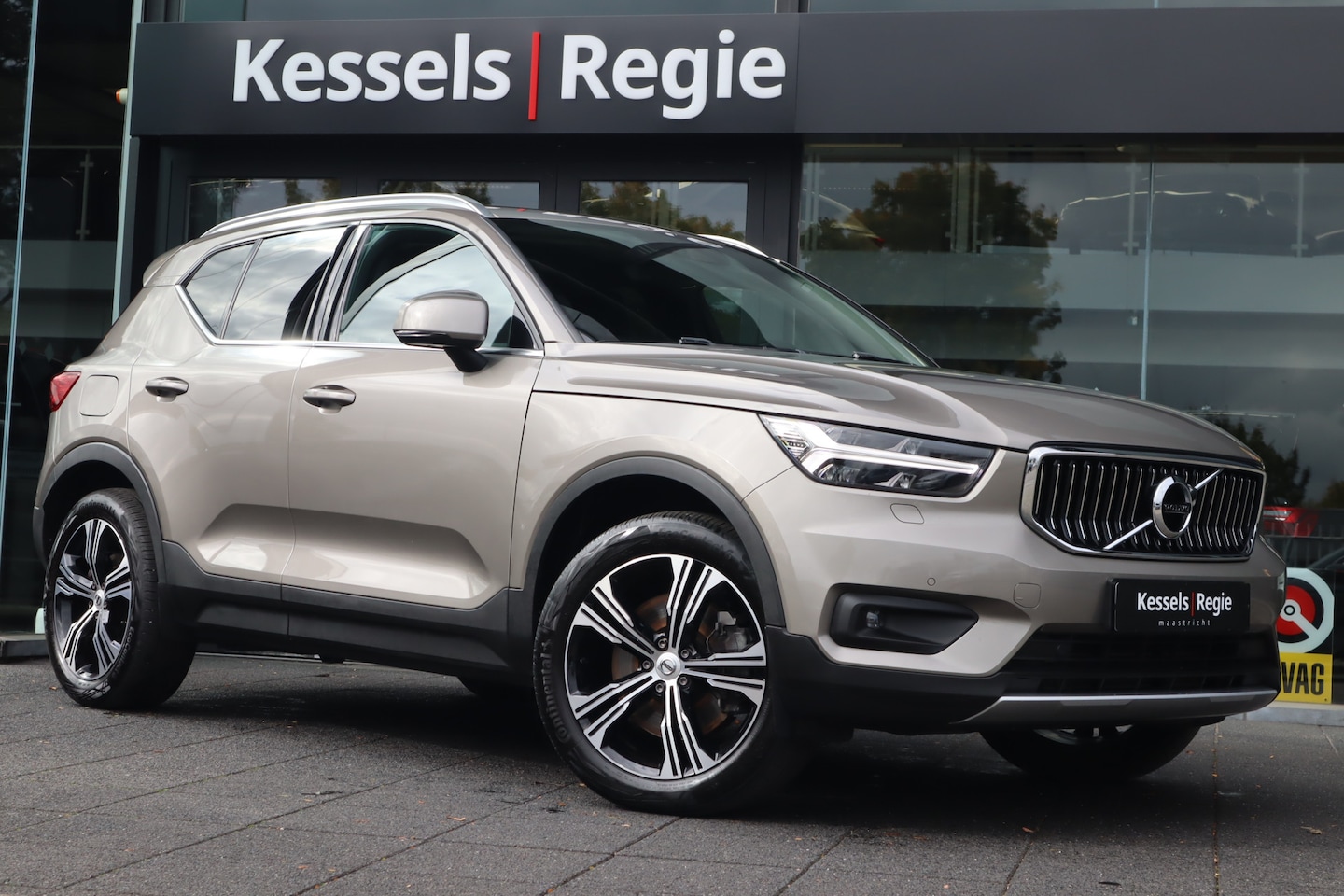 Volvo XC40 - 1.5 T5 Recharge Inscription 19” Camera Leer ACC Elec.trekhaak - AutoWereld.nl