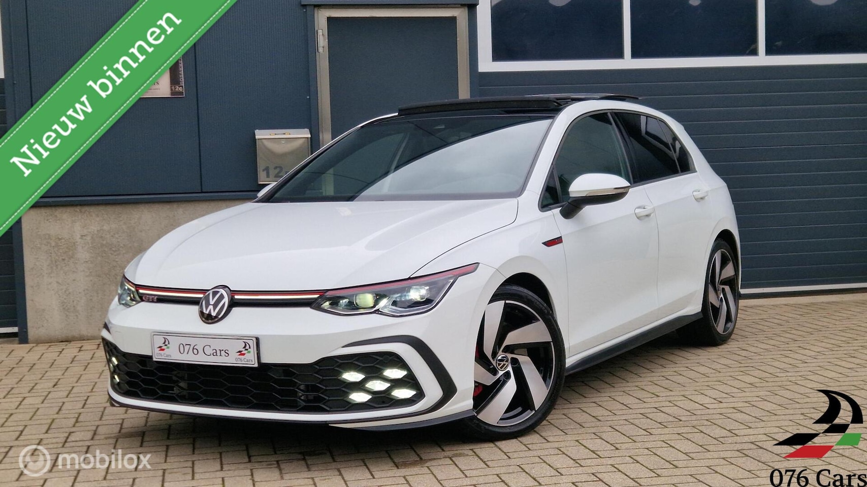 Volkswagen Golf - 2.0 TSI GTI/ PANO/IQLIGHTS/STANDKACHEL/NIEUWSTAAT/ - AutoWereld.nl