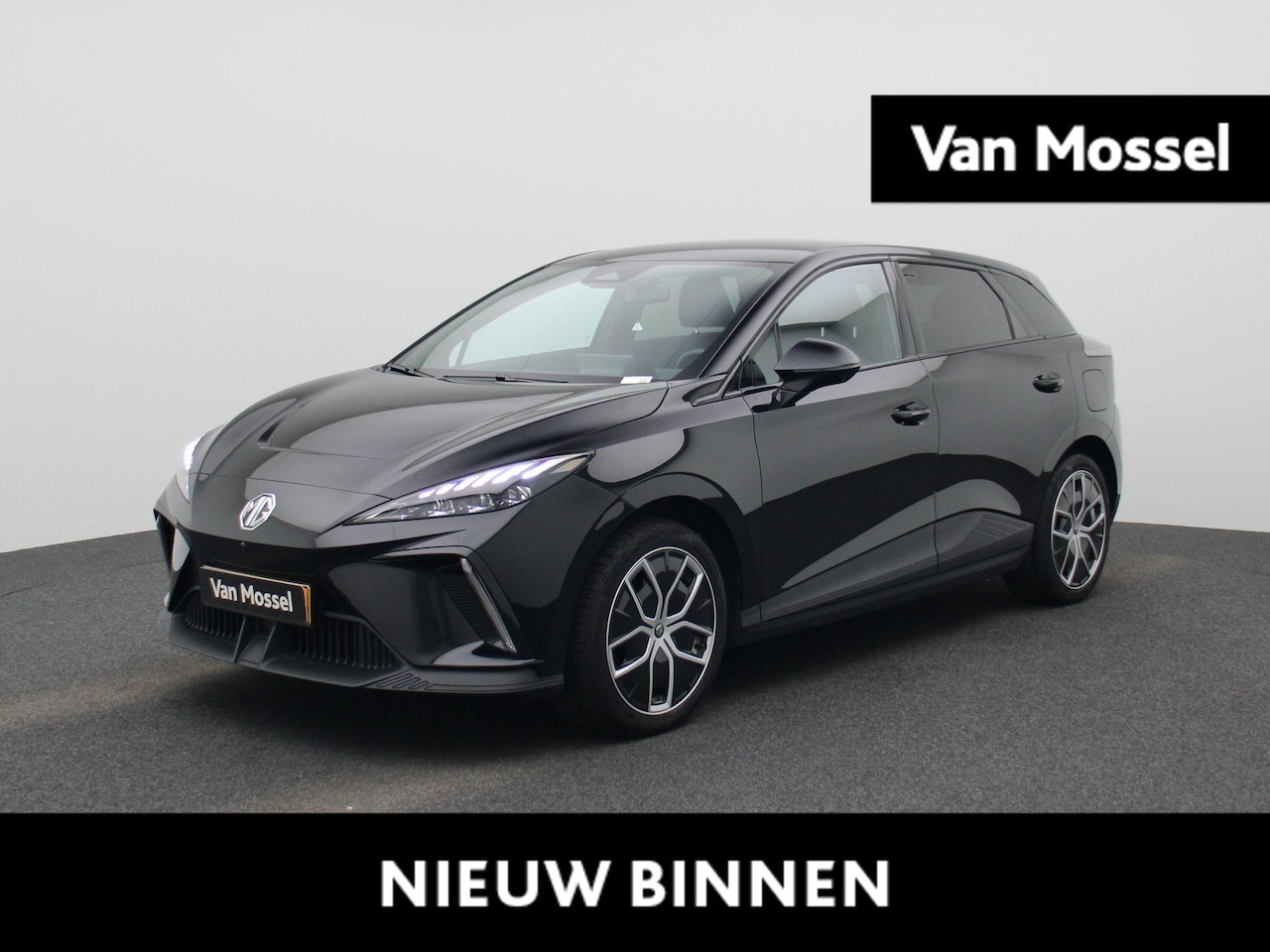 MG 4 - MG4 64 kWh Luxury | Climate Control | Achteruitrijcamera | Lichtmetalen Velgen | - AutoWereld.nl
