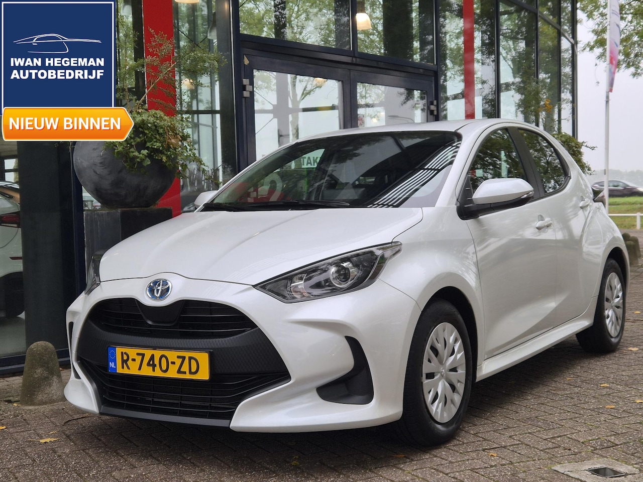 Toyota Yaris - 1.5 Hybrid AUTOMAAT | Navigatie via Smartphone | Apple Carplay | Climate Control | Cruise - AutoWereld.nl