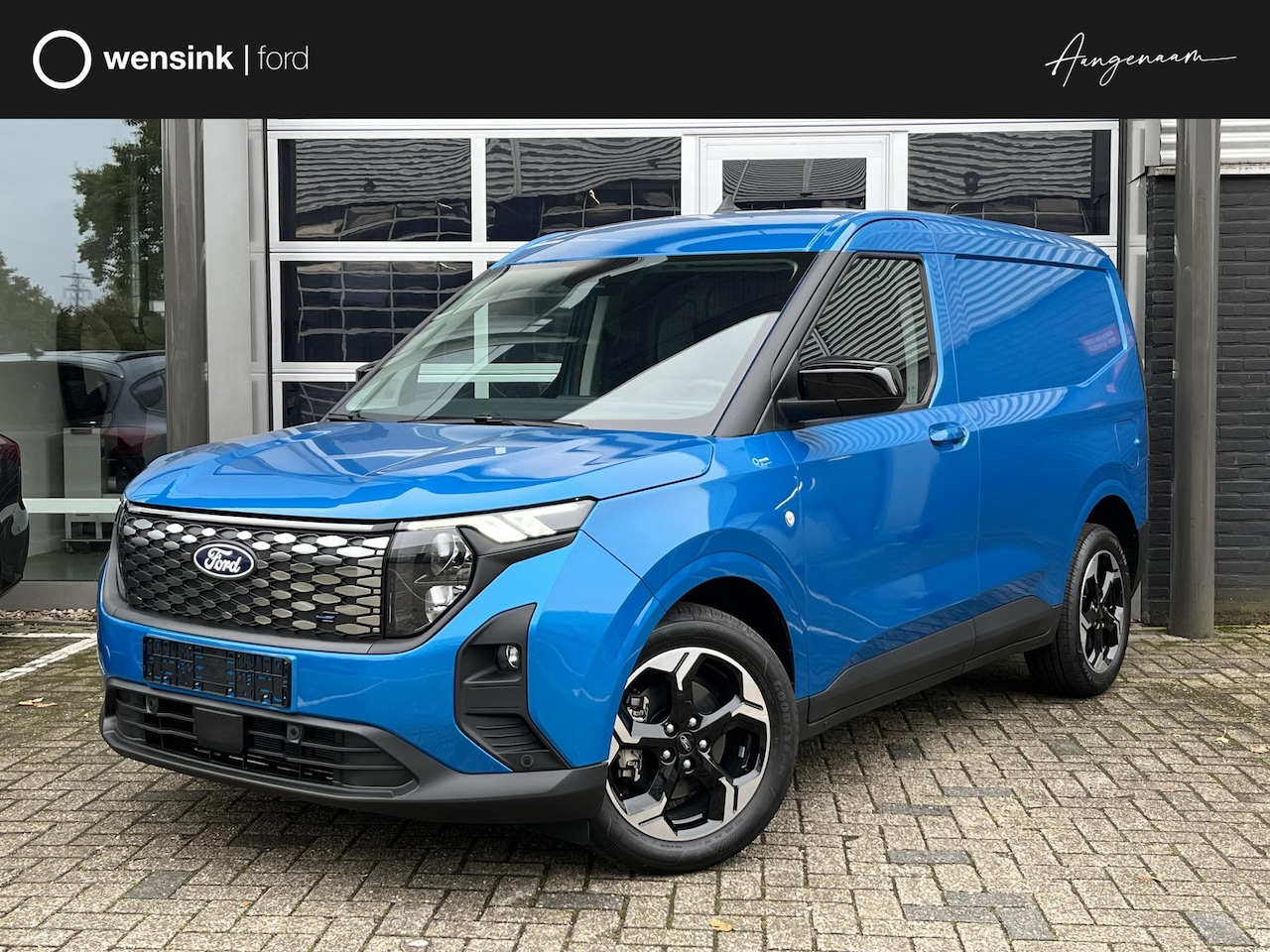 Ford Transit Courier - E-Transit Limited 44 kWh 136pk! 292km WLTP, Navigatie, Adapt Cruise Control, Trekhaak+750k - AutoWereld.nl