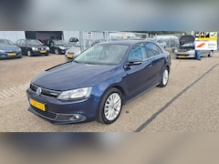 Volkswagen Jetta - 1.4 TSI Hybrid Highline / Automaat / Apk gekeurd tot 06-07-2026