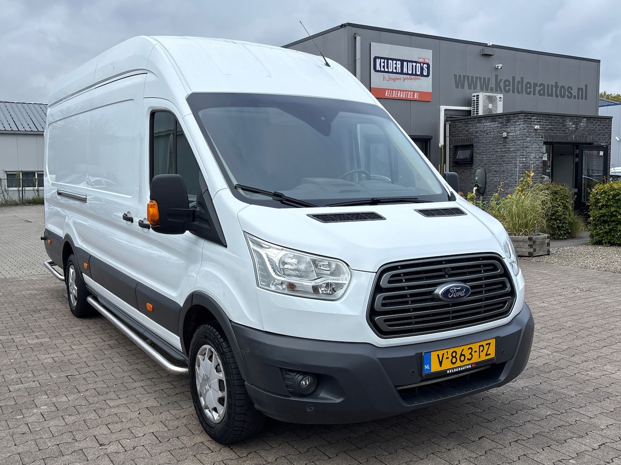 Ford Transit - 350 2.0 TDCI L4H3 Trend Airco | Cruise | Navigatie | PDC - AutoWereld.nl