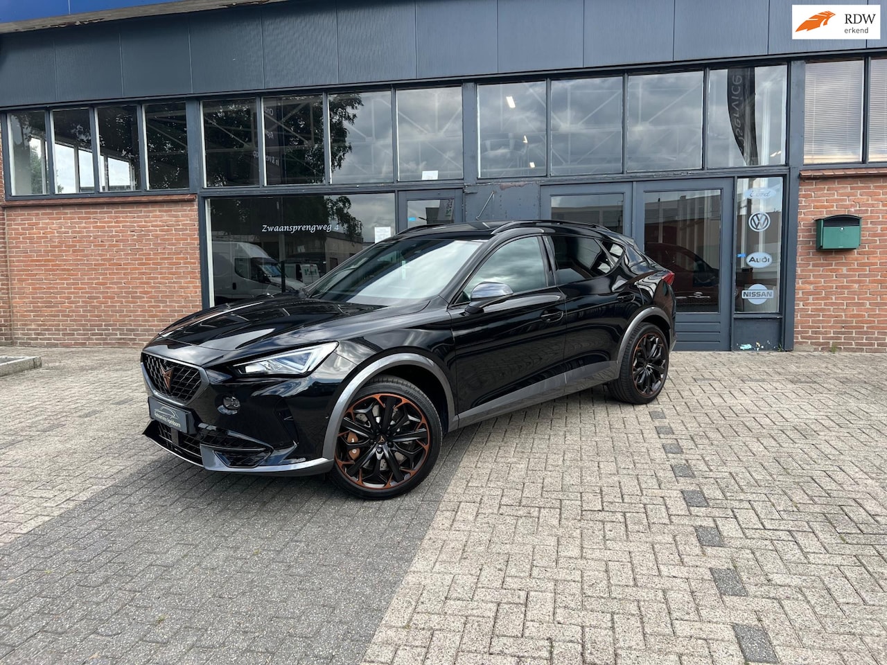 CUPRA Formentor - 2.0 TSI 4DRIVE 2.0 TSI 4DRIVE, Pano, Brembo, 360° Camera - AutoWereld.nl