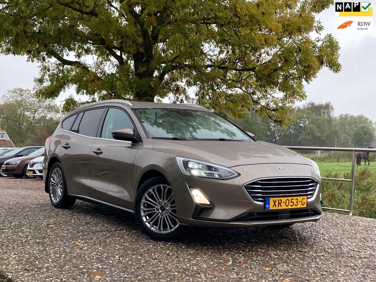 Ford Focus Wagon - 1.0 Titanium Business | Automaat | Xenon/LED + ACC + Navi + Clima nu €13.975,-!! - AutoWereld.nl