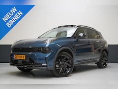Lynk & Co 01 - 1.5 | Zwart optiek | Panoramadak | Navigatie | Memory | Apple CarPlay